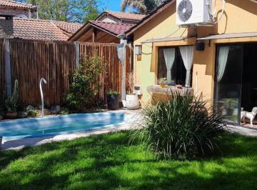 Casa · 70m² · 3 Ambientes · 3 Cocheras · Venta Casa Pileta Club de Campo Las Acacias La Reja Moreno