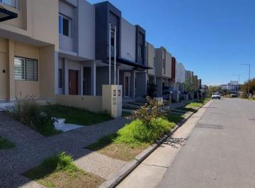 Foto · Duplex en Venta en Miradores de Manantiales de 3 Dorm.