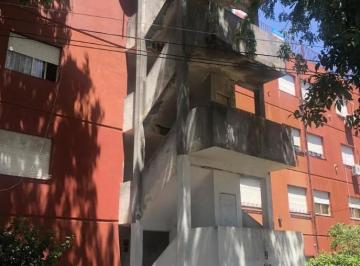 Departamento · 81m² · 4 Ambientes · Departamento en Venta - 3 Dorm. 1 Baño - 81 m² Totales - Villa Elvira, La Plata