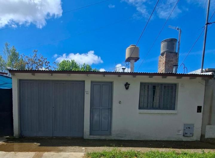 Casa · 67m² · 4 Ambientes · 2 Cocheras