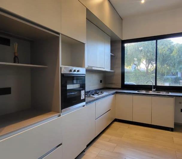 Casa · 175m² · 5 Ambientes · 1 Cochera