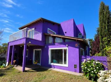 Casa · 213m² · 5 Ambientes · 3 Cocheras · Casa en Los Acantilados