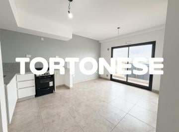 Departamento · 27m² · 1 Ambiente · Departamento Monoambiente con Balcón Al Frente - Luminoso - Av Hipolito Yrigoyen 1301