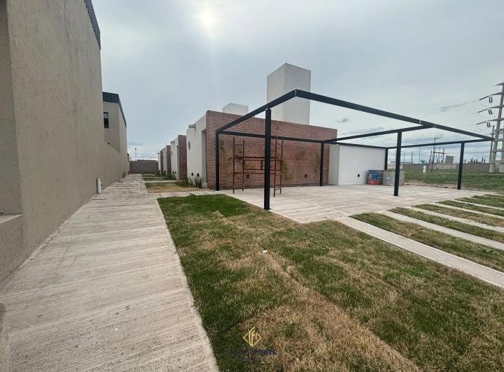 Casa · 50m² · 2 Ambientes · 1 Cochera