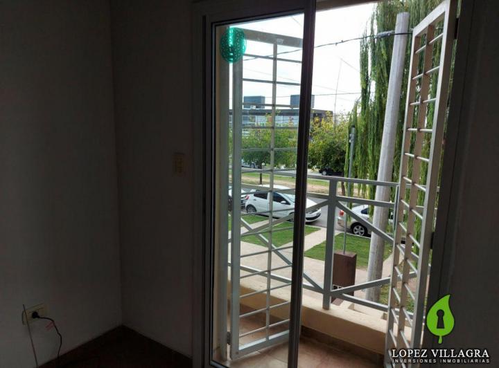 Casa · 125m² · 5 Ambientes · 1 Cochera