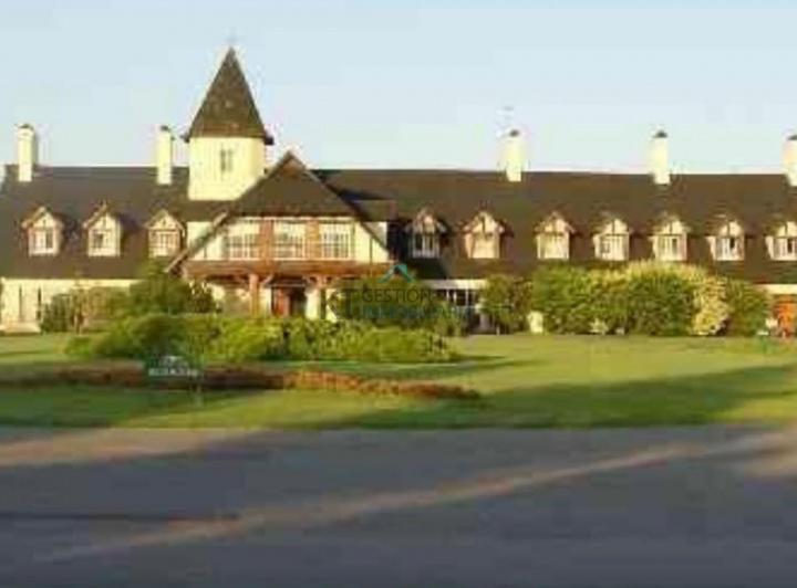 Terreno · 1600m²