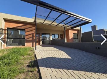 Casa · 95m² · 2 Ambientes · 1 Cochera · Alquilo Duplex Docta 2 Dorm 2 Baños Patio Asador