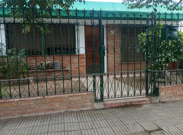 Casa · 233m² · 4 Ambientes · 2 Cocheras