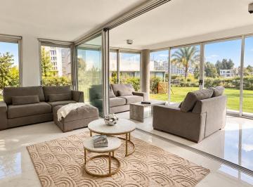 Departamento · 98m² · 3 Ambientes · 2 Cocheras · Exclusivo 3 Ambientes con Jardin y Vista Al Rio