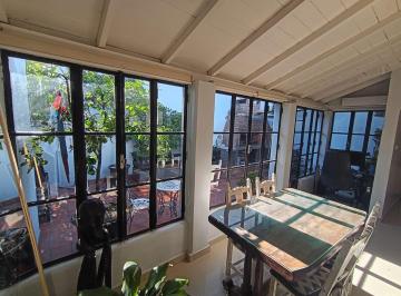 Casa · 105m² · 2 Ambientes · 1 Cochera · Casa en Venta 2 Ambientes C/ Cochera Banfield Este