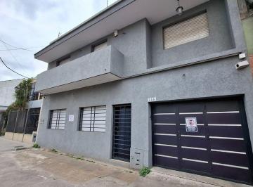 Casa · 170m² · 3 Ambientes · 3 Cocheras · Casa 3 Ambientes Venta Llavallol Jardín Cochera