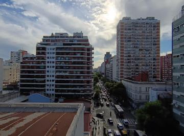 Departamento · 66m² · 3 Ambientes · Semipiso 3 Amb. Al Frente Balcón Corrido S/Av