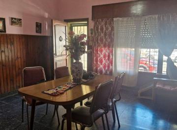 Casa · 77m² · 4 Ambientes · Venta – Casa 4 Amb. en Lote Propio – I. Casanova