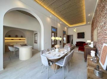 Casa · 196m² · 8 Ambientes · 1 Cochera · Casa 4 Dorm. con Pileta en Venta - Mitre 2320, Abasto, Rosario