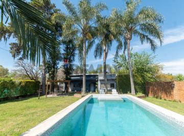 Quinta vacacional · 162m² · 3 Dormitorios · 4 Cocheras · Casa Quinta de Categoria en Rincón