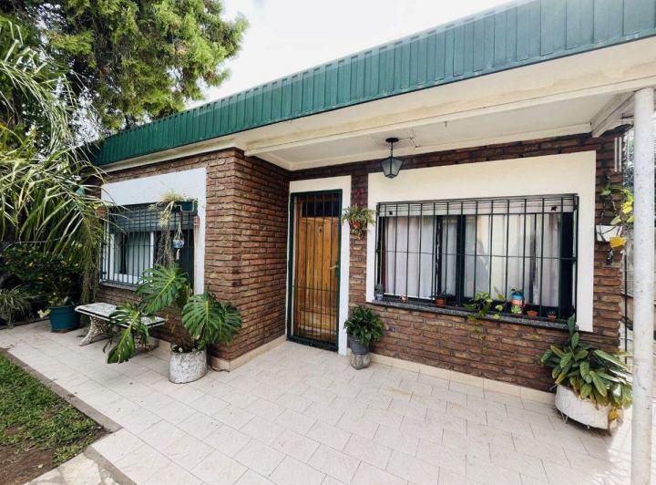 Casa · 100m² · 4 Ambientes · 1 Cochera