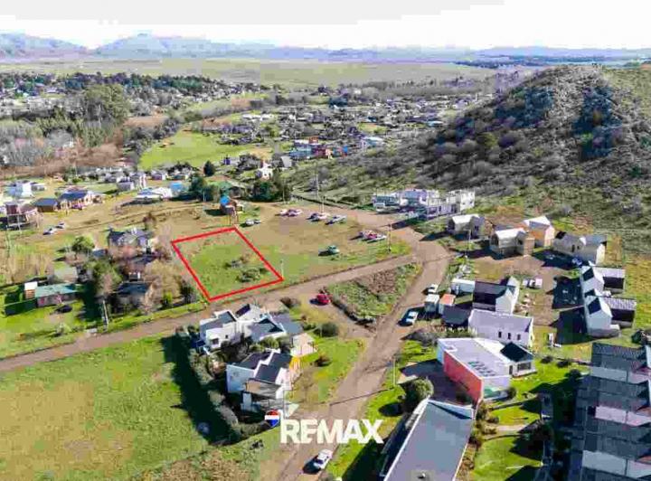 Terreno · 915m²