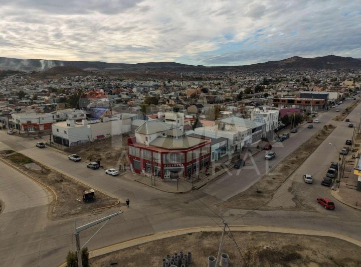 Local comercial · 626m²