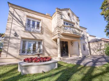 Casa · 411m² · 8 Ambientes · 3 Cocheras · Casa en Mapuche Country Club Venta Doble Lote