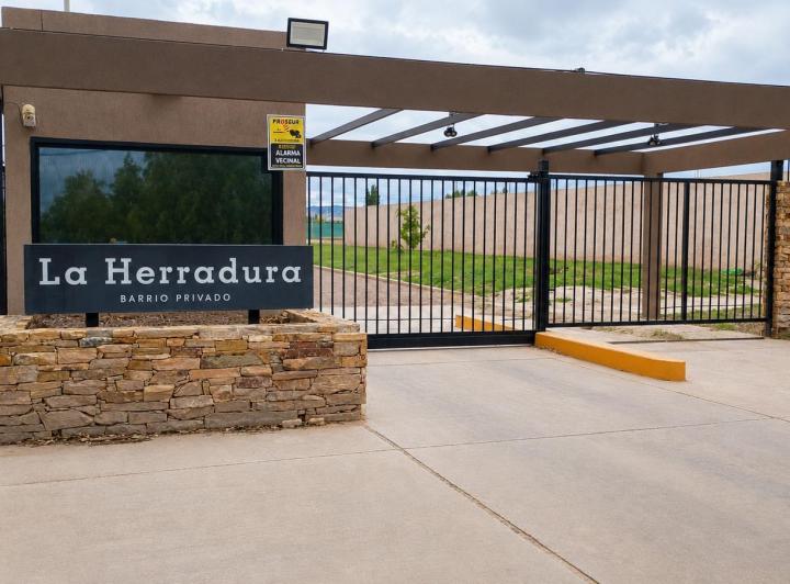 Terreno · 304m²