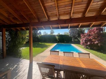 Casa · 118m² · 4 Ambientes · Excelente Oportunidad! Casa en Venta en Mapuche!