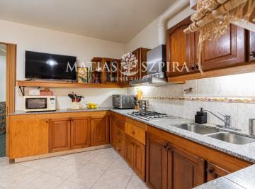 Casa · 84m² · 3 Ambientes · 1 Cochera · Casa Tip Duplex en Venta con Cochera en Haedo