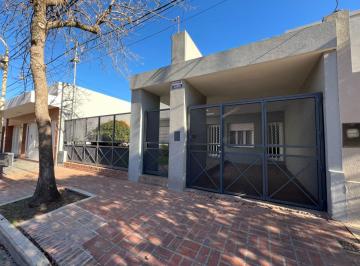 Casa · 211m² · 6 Ambientes · 1 Cochera · Casa en Venta en Pergamino en Zona Centrica