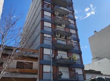 Departamento de 4 ambientes, Villa del Parque · Oficina 4amb en Semipiso con Cochera