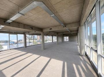 Local comercial · 241m² · Se Alquila Local/oficina en El Puerto de Santa Fe