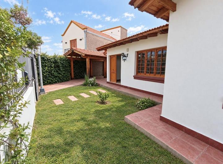 Casa · 191m² · 5 Ambientes · 1 Cochera