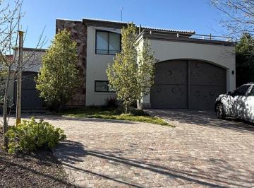 Casa de 10 ambientes, Luján de Cuyo · Vendo Majestuosa Residencia