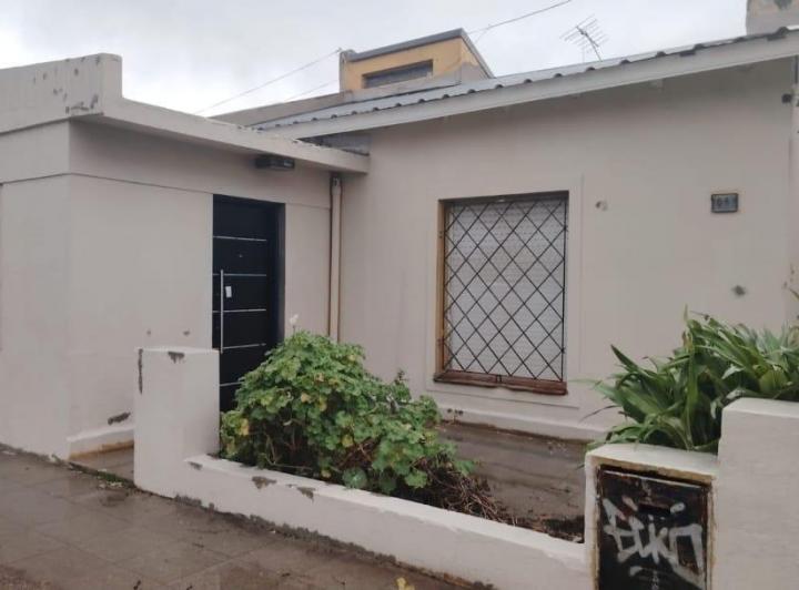 Casa · 70m² · 3 Ambientes · 2 Cocheras