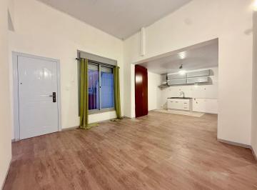 Departamento · 80m² · 5 Ambientes · Alquiler Apartamento Aguada 4 Dorm.