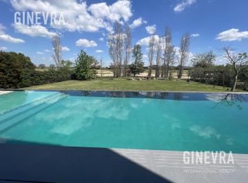 Casa · 550m² · 7 Ambientes · 3 Cocheras · Casa de Super Diseño en Alquiler Anual en Nordelta, Barrio El Golf