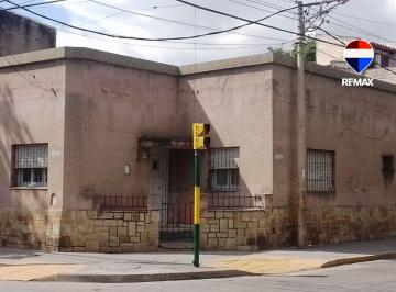 Casa · 163m² · 5 Ambientes · 1 Cochera · Venta Casa Esquina 3 Dorm C/cochera Macrocentro
