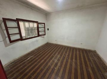 Casa de 4 ambientes, San Lorenzo · Casa Centrica Tres Habitaciones