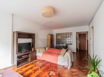 Departamento · 90m² · 5 Ambientes · Vendo Apartamento 3 Dorm. 2 Baños Centro
