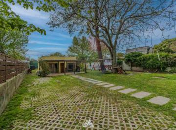 Casa · 70m² · 4 Ambientes · 2 Cocheras · Venta Casa de 3 Dorm. en Lomas de Solymar