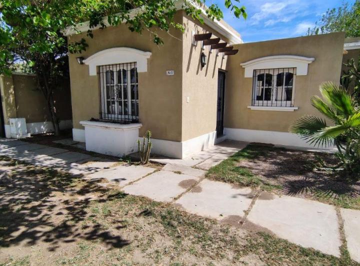 Casa · 90m² · 5 Ambientes · 2 Cocheras