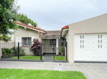 Casa de 3 ambientes, San Isidro · Chalet, en Planta Única con Jardín y Pileta (Beccar, Alto)