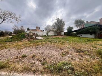 Terreno · 720m² · Terreno en Venta 720 m² en Esquina - Cumbres de Villa Allende
