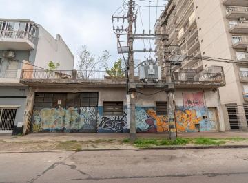 Bodega-Galpón · 364m² · Galpón en Venta en Caseros