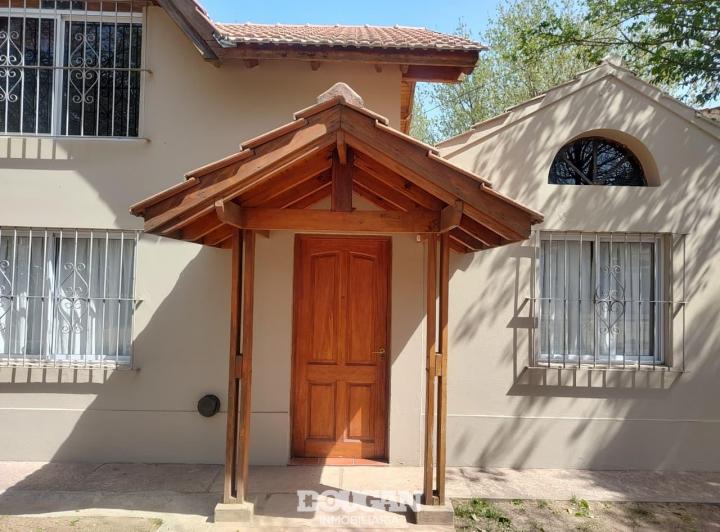 Casa · 315m² · 5 Ambientes · 1 Cochera