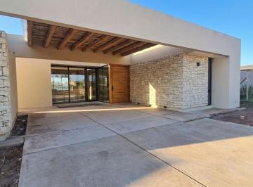 Casa de 5 ambientes, Mayor Drummond · Venta Casa Moderna con 3 Dorm. en Barrio Privado Alma Gardenia, Luján de Cuyo