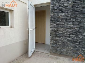 Casa · 52m² · 3 Ambientes · 2 Cocheras · Casa de Dos Dorm. en Alquiler en Cipolletti