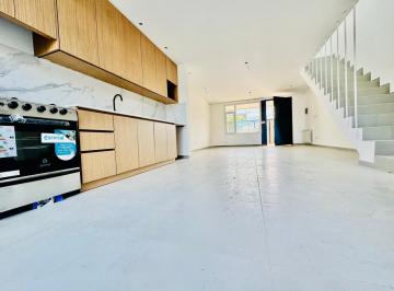 PH · 125m² · 3 Ambientes · 1 Cochera · PH en Perticone