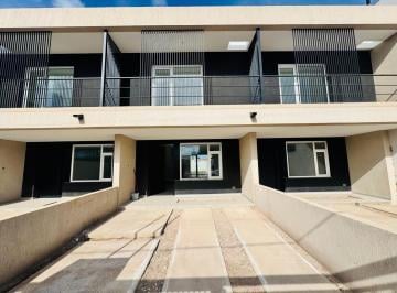 PH · 125m² · 3 Ambientes · 1 Cochera · PH en Perticone