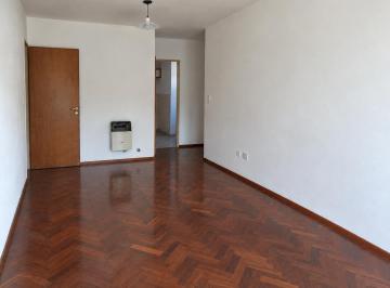 Departamento · 60m² · 4 Ambientes · 1 Cochera · Departamento de 2 Dorm. - Moreno Al 1200