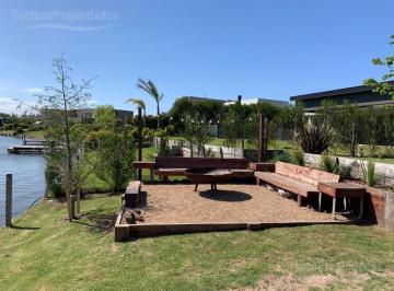 Casa · 245m² · 6 Ambientes · Alquiler de Verano en San Gabriel
