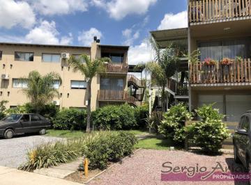 Departamento de 2 ambientes, Pilar · Magnifico 2 Amb con Amplio Jardin 22 m con Parrilla y Cochera Cubierta